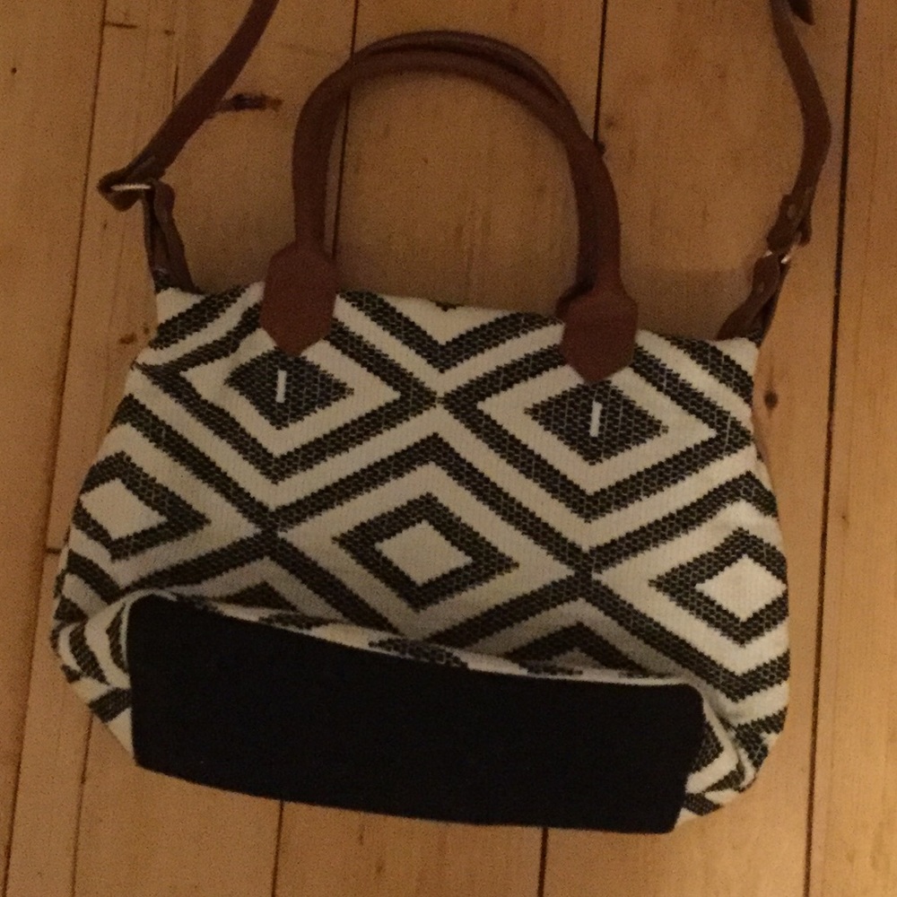 NWOT Tribe Alive Custom Carryall Exclusive Box of Style - Picture 11 of 16